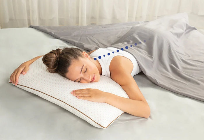 Ergonomiška piramidės formos atrama jūsų saldžioms naktims.