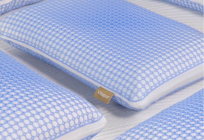 Jokio naktinio prakaitavimo ar neramaus miego.