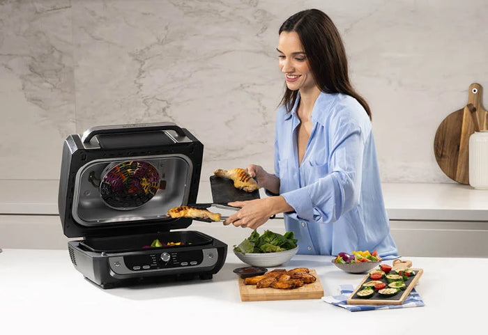 Universalus virtuvės pagalbininkas, pakeičiantis kelis įrenginius.