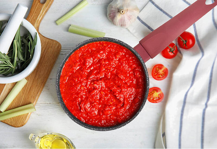 Išskirtinės kokybės medžiagos užtikrina, kad maistas būtų gaminamas greitai ir puodai bei keptuvės tarnautų ilgai.