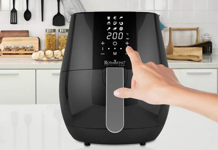 Dar paprastesnis naudojimas! Ir geros naujienos? Karšto oro gruzdintuvė gruzdins ir keps vietoj jūsų.