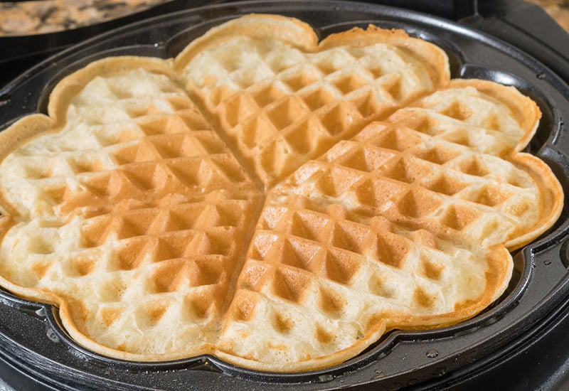 Sveikesni vafliai be jokio prilipimo prie kaitinimo plokščių.
