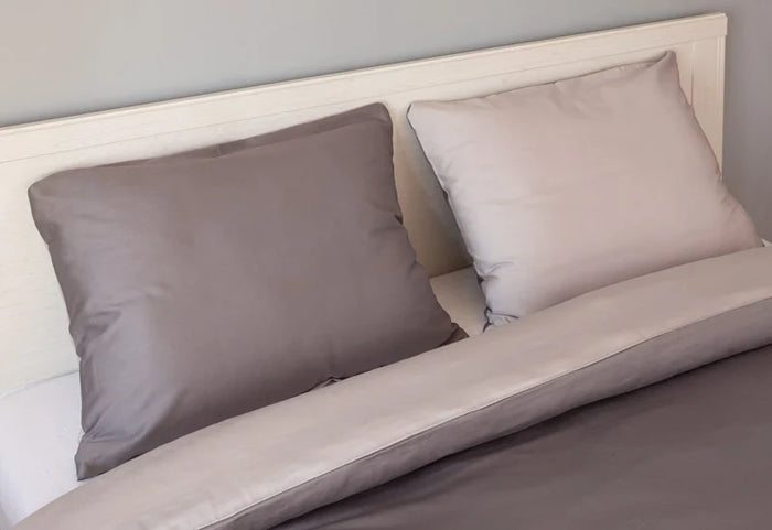 2 stiliai, 2 atspalviai.