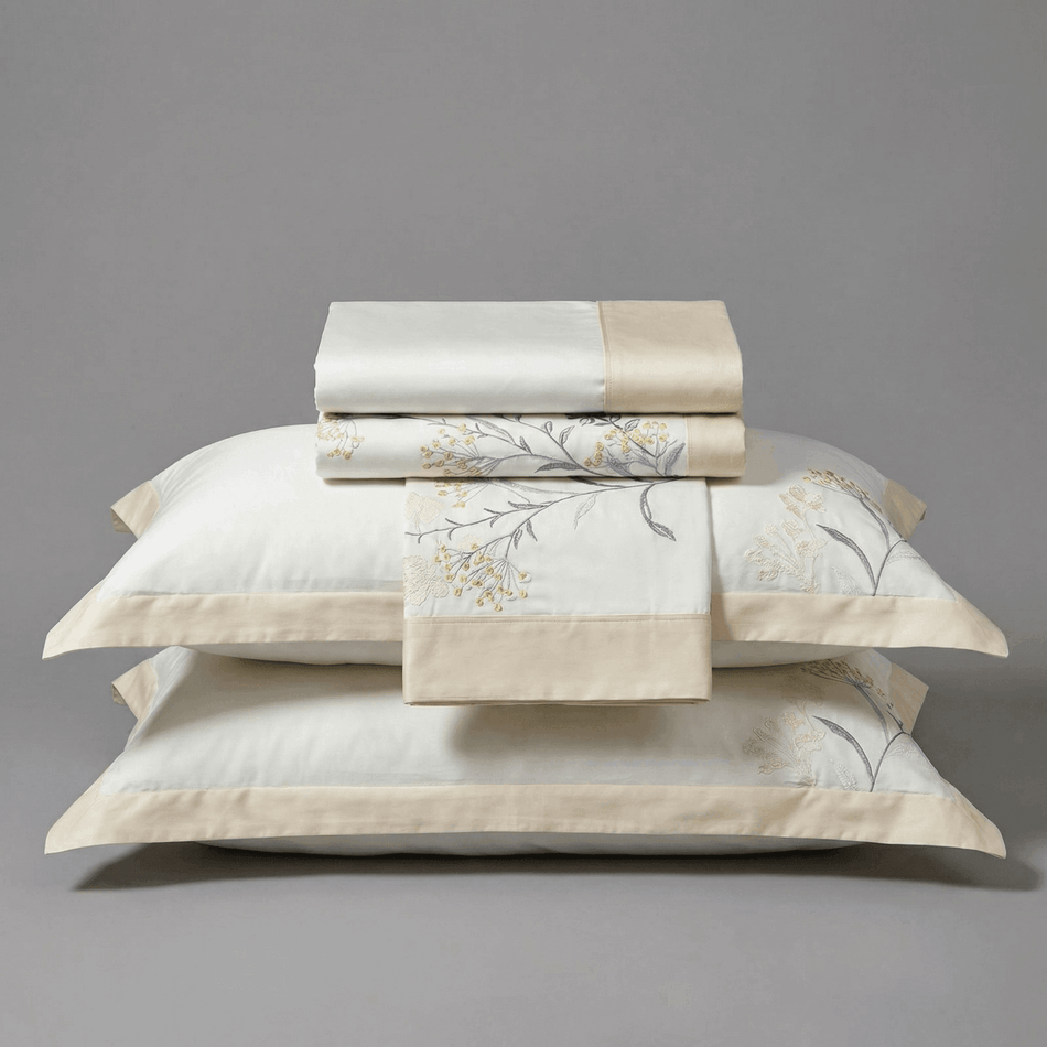 Medvilninio satino PREMIUM siuvinėta patalynė Zielda