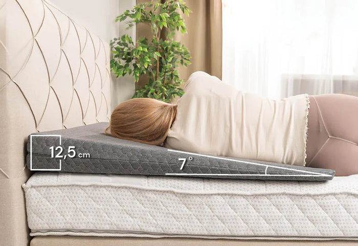 Ergonomiška pagalvė padeda palaikyti taisyklingą kūno padėtį.