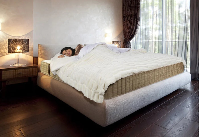 Latex Royal yra pasiruošęs bet kuriai miego padėčiai.