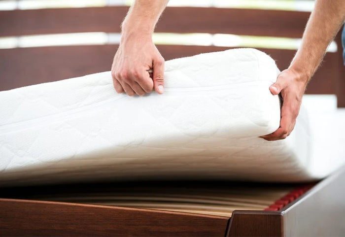 Grotelių pagrindas užtikrina geresnę čiužinio oro cirkuliaciją ir pailgina jo tarnavimo laiką.