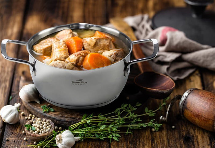 Tokį universalų puodą būtina turėti bet kurioje virtuvėje.